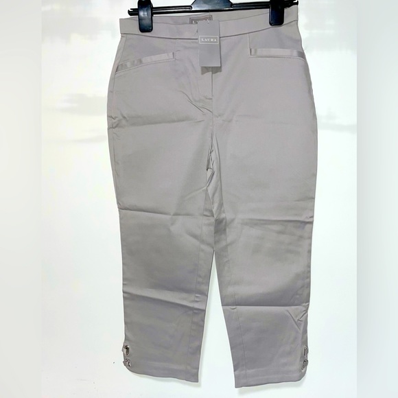 Laura | NWT Light Grey Ankle Capris Pants - Picture 1 of 11